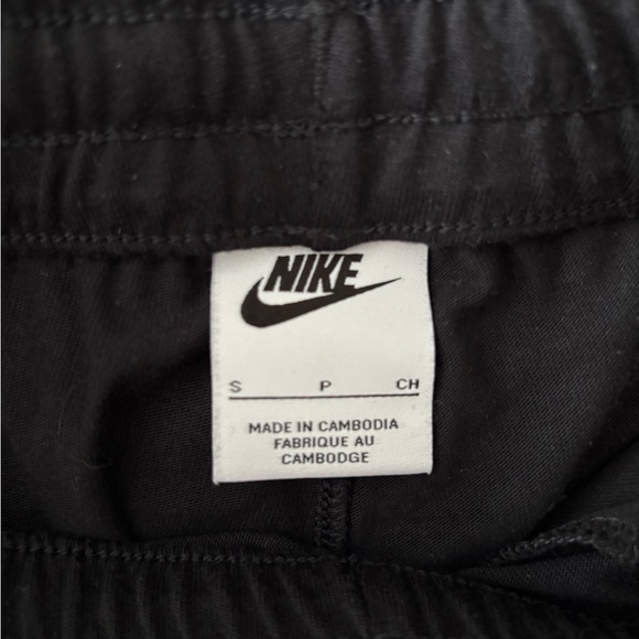 Boys Nike jogging pants - Size Small - Picture 3 of 3